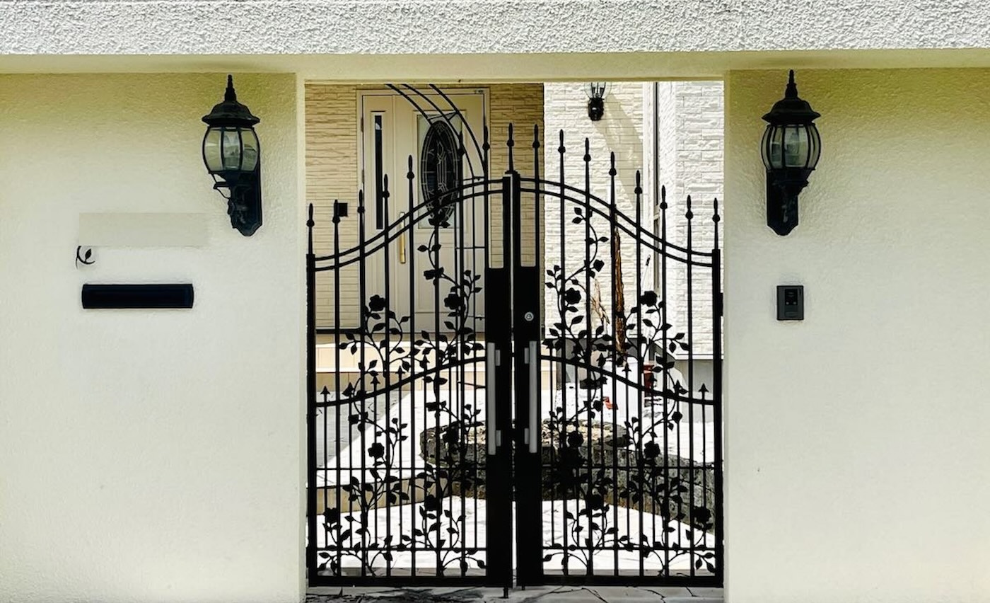 新屋敷・白亜の邸宅