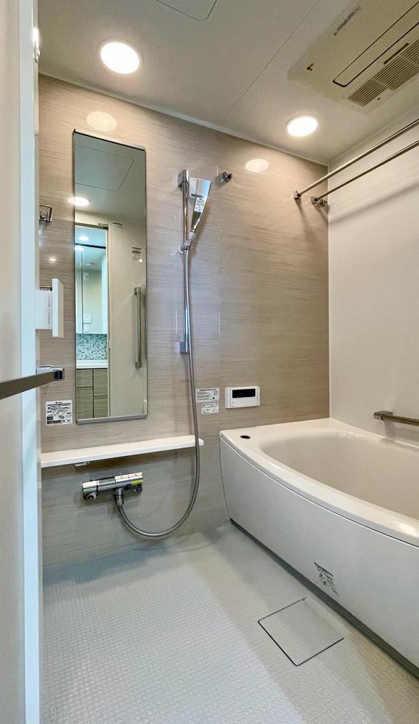 ザ・熊本ガーデンズ 2LDK　バスルームバスタブ