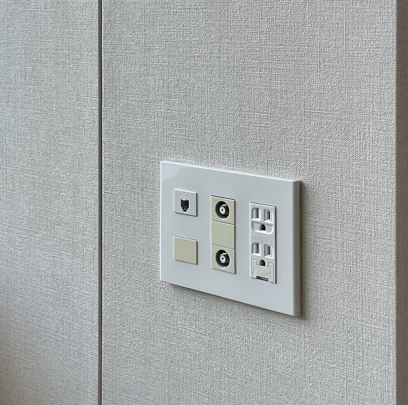 ザ・熊本ガーデンズ中古物件 2LDK リビングダイニングルームのマルチコンセント