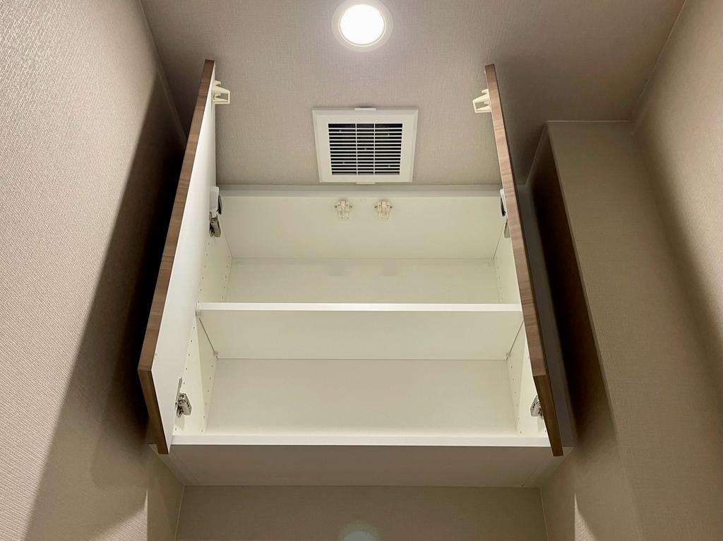 ザ・熊本ガーデンズ 2LDKトイレ吊り戸棚